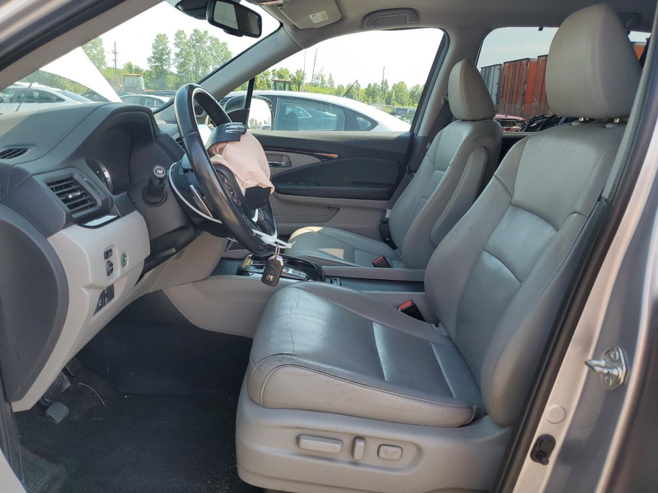 2017 Honda Pilot Touring VIN: 5FNYF6H93HB058835 Lot: 63218854