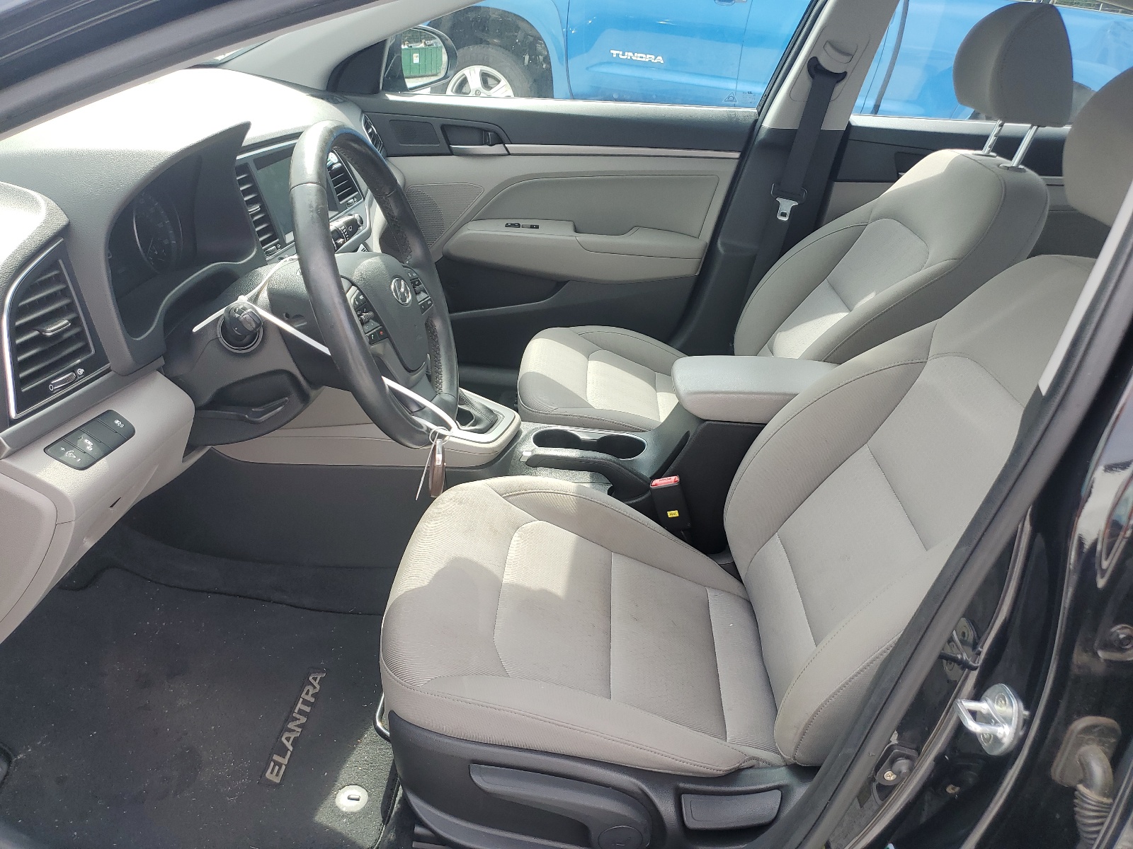 KMHD84LF7JU591774 2018 Hyundai Elantra Sel