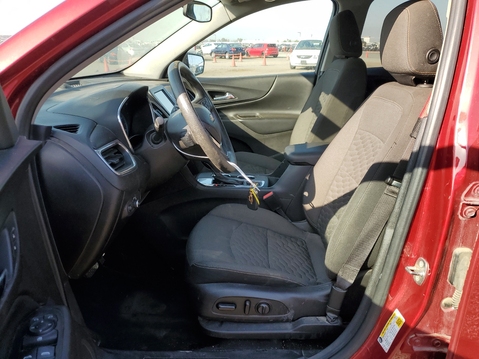 3GNAXJEV8JS574308 2018 Chevrolet Equinox Lt