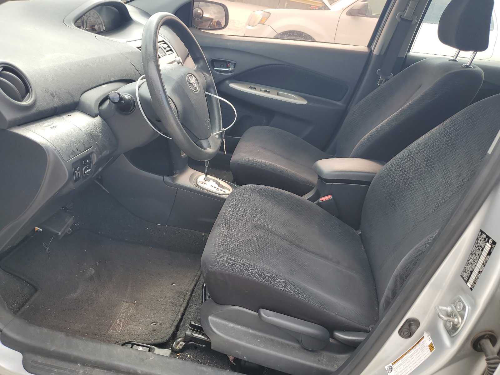 JTDBT923681271016 2008 Toyota Yaris