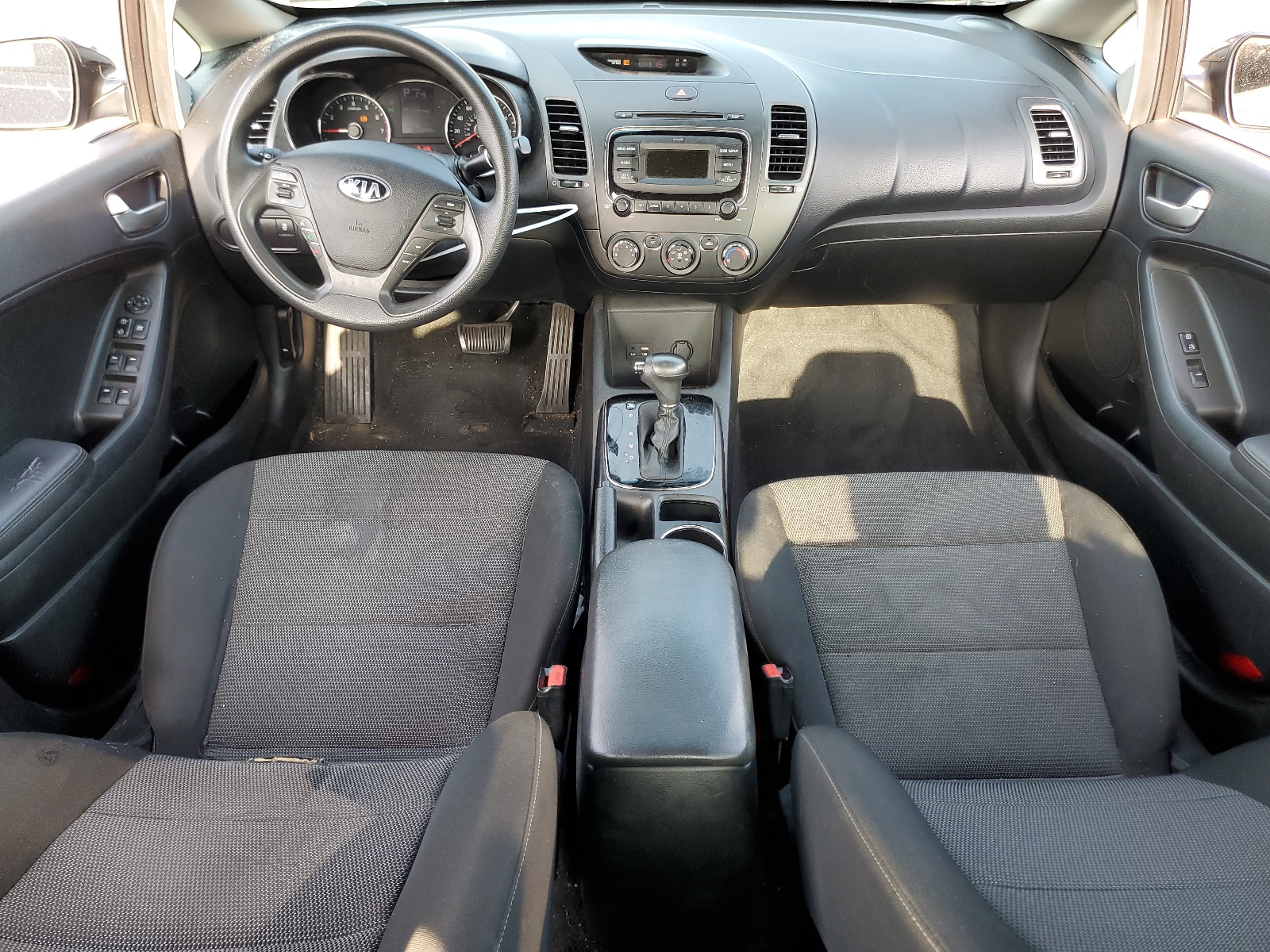 3KPFK4A77HE147961 2017 Kia Forte Lx