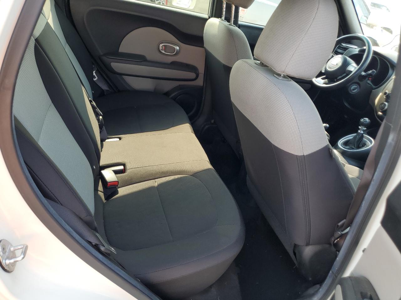 2015 Kia Soul VIN: KNDJN2A2XF7789890 Lot: 63904864