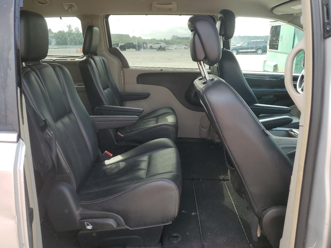 2012 Chrysler Town & Country Touring L VIN: 2C4RC1CG2CR303434 Lot: 61307184