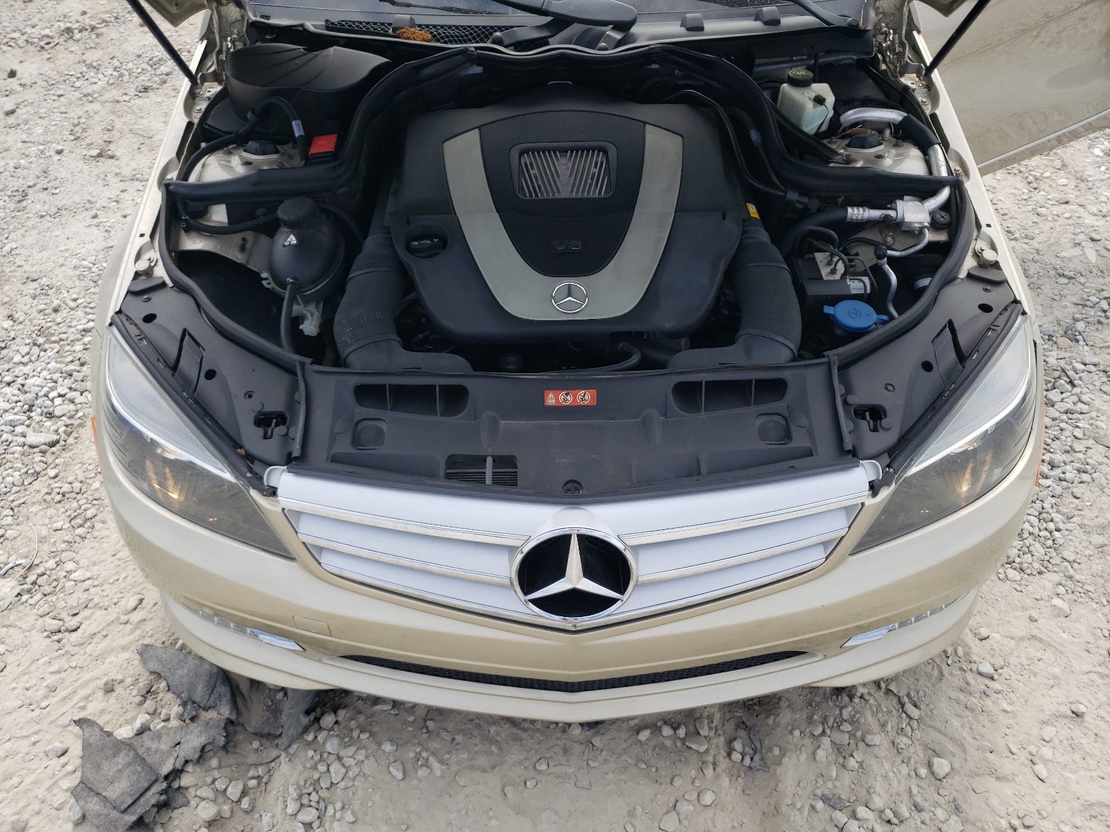 WDDGF5EB6BR172526 2011 Mercedes-Benz C 300