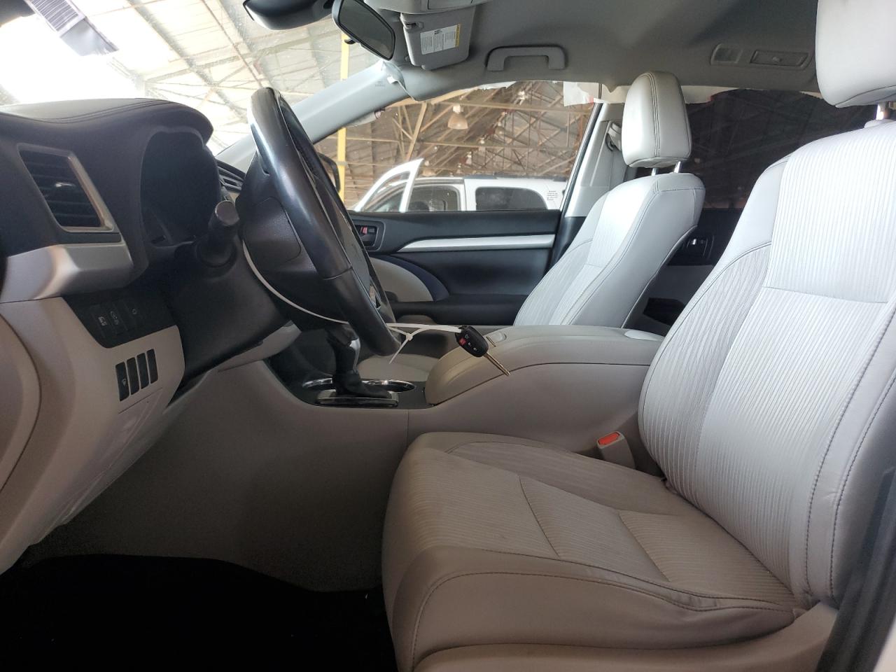 2017 Toyota Highlander Le VIN: 5TDZZRFH4HS206641 Lot: 64521614