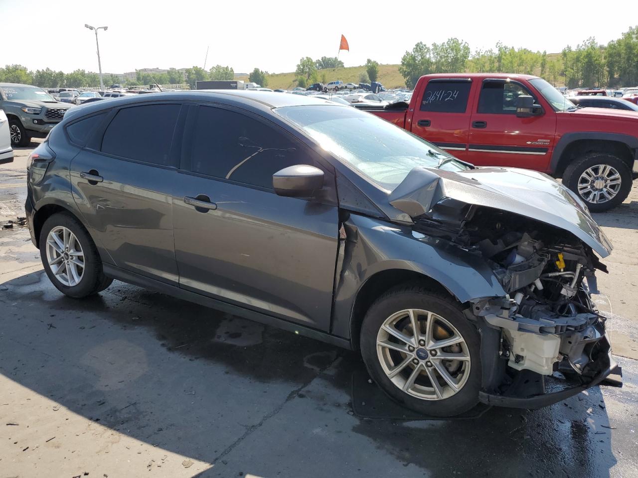 VIN 1FADP3K23JL258371 2018 FORD FOCUS no.4