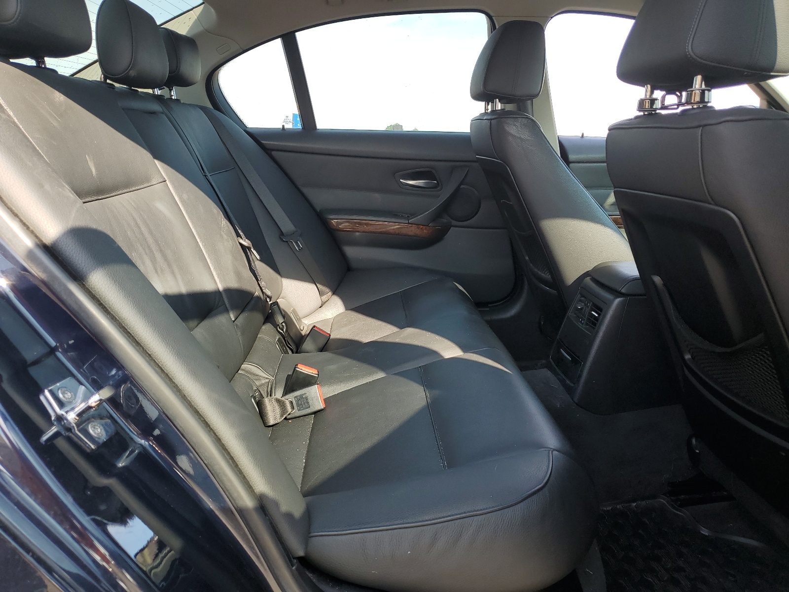 WBAVC93537KZ70574 2007 BMW 328 Xi