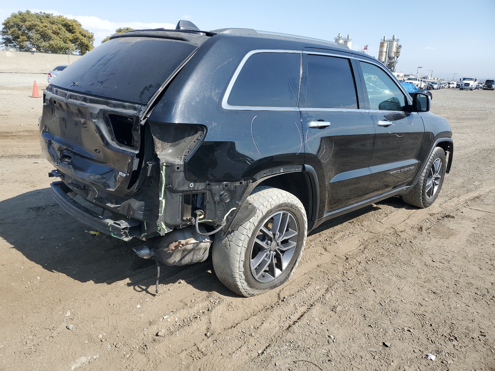 1C4RJEBG2JC132060 2018 Jeep Grand Cherokee Limited