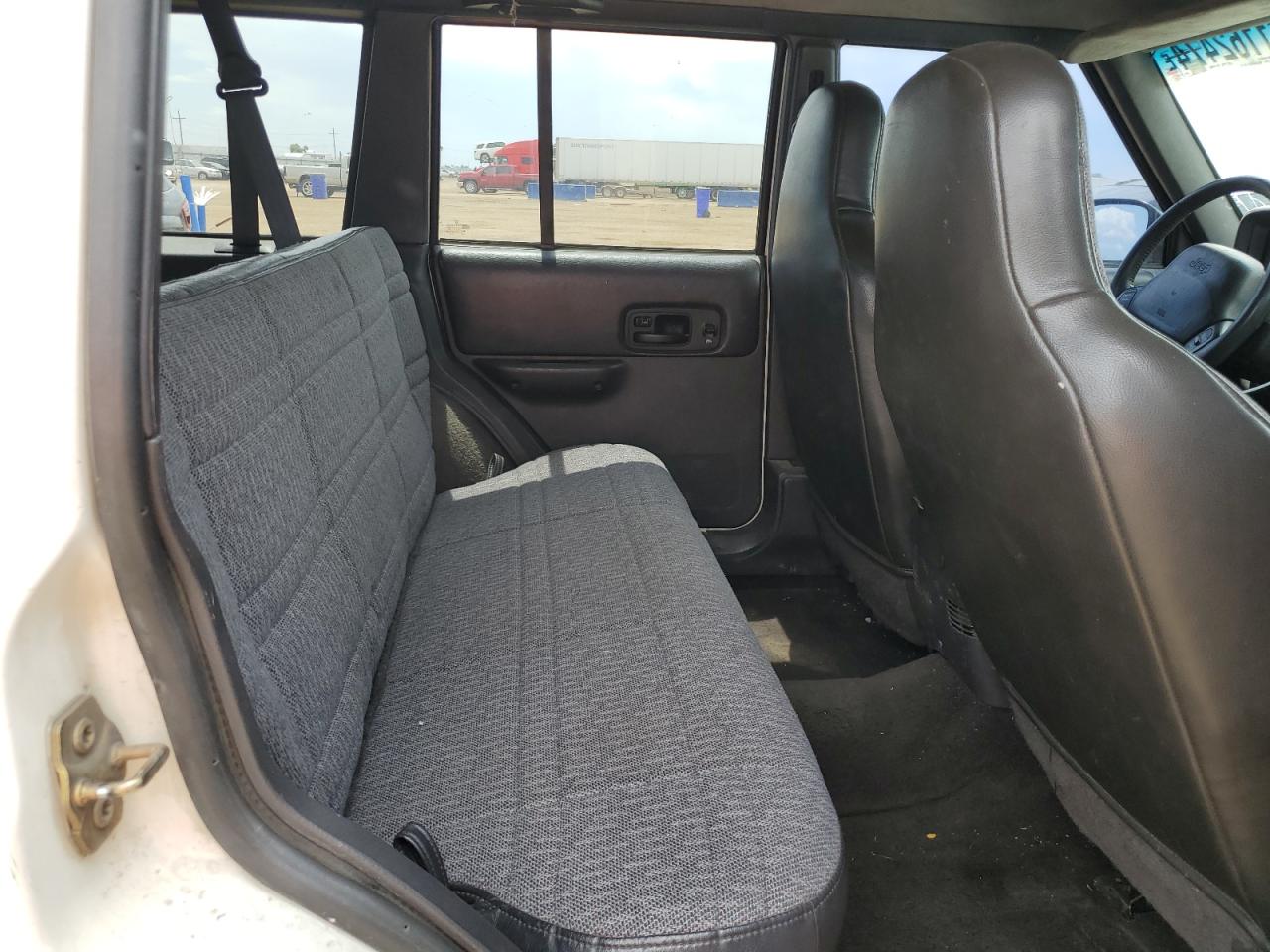 2001 Jeep Cherokee Sport VIN: 1J4FF48S81L597527 Lot: 61162474