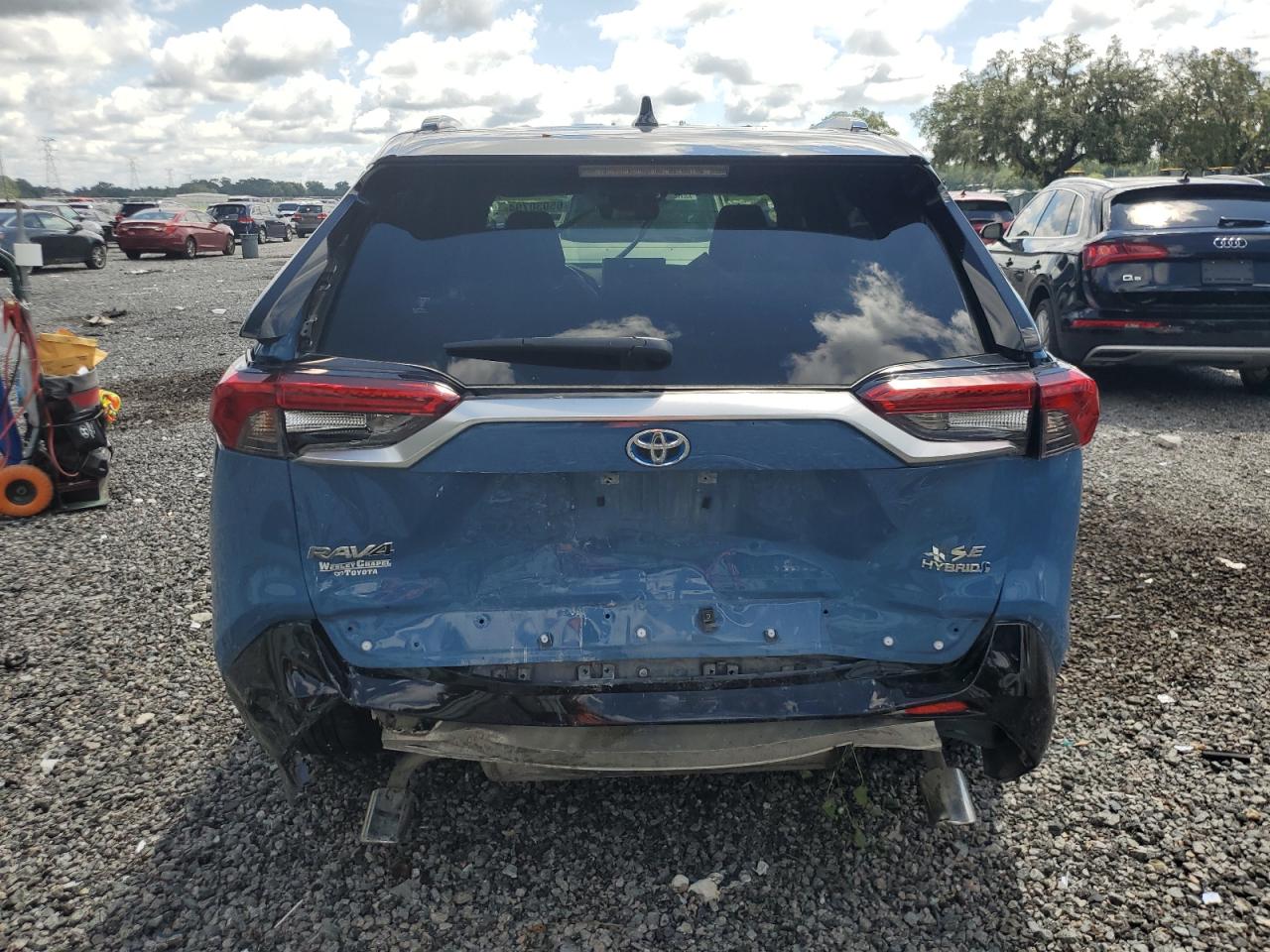 2022 Toyota RAV 4 - Image 6
