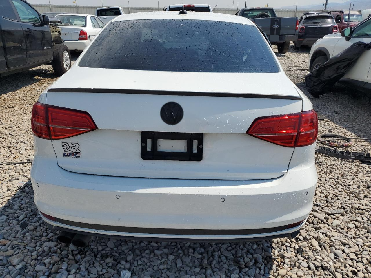 3VW4T7AJ9HM214256 2017 Volkswagen Jetta Gli
