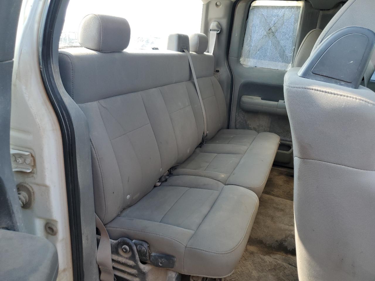2005 Ford F-150 - Image 10