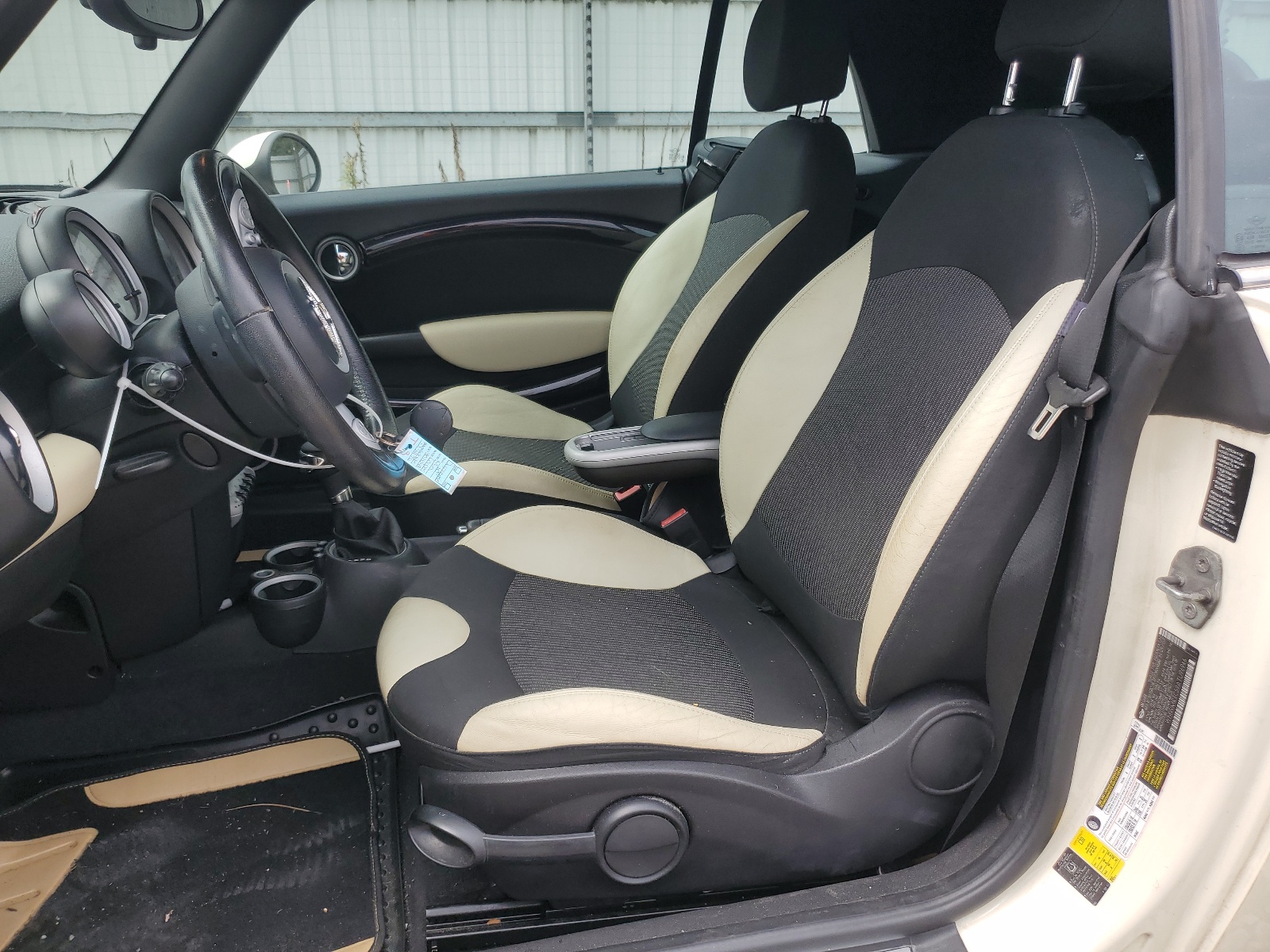 WMWMR3C59ATU96946 2010 Mini Cooper