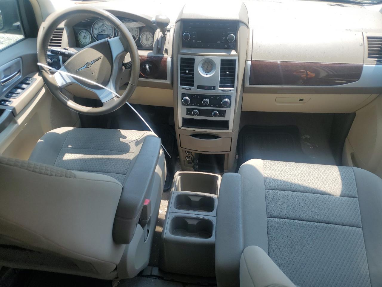 2010 Chrysler Town & Country Touring VIN: 2A4RR5D13AR189693 Lot: 63511784