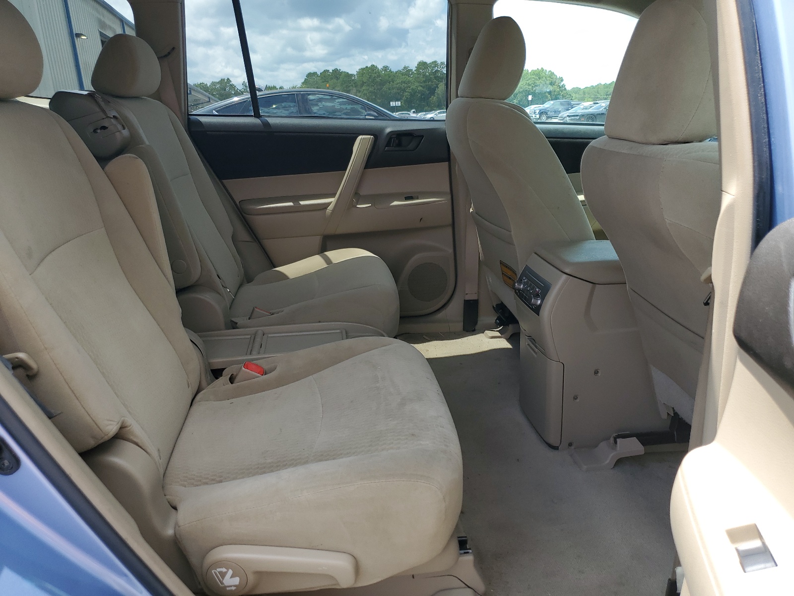 5TDZK3EH9AS014253 2010 Toyota Highlander