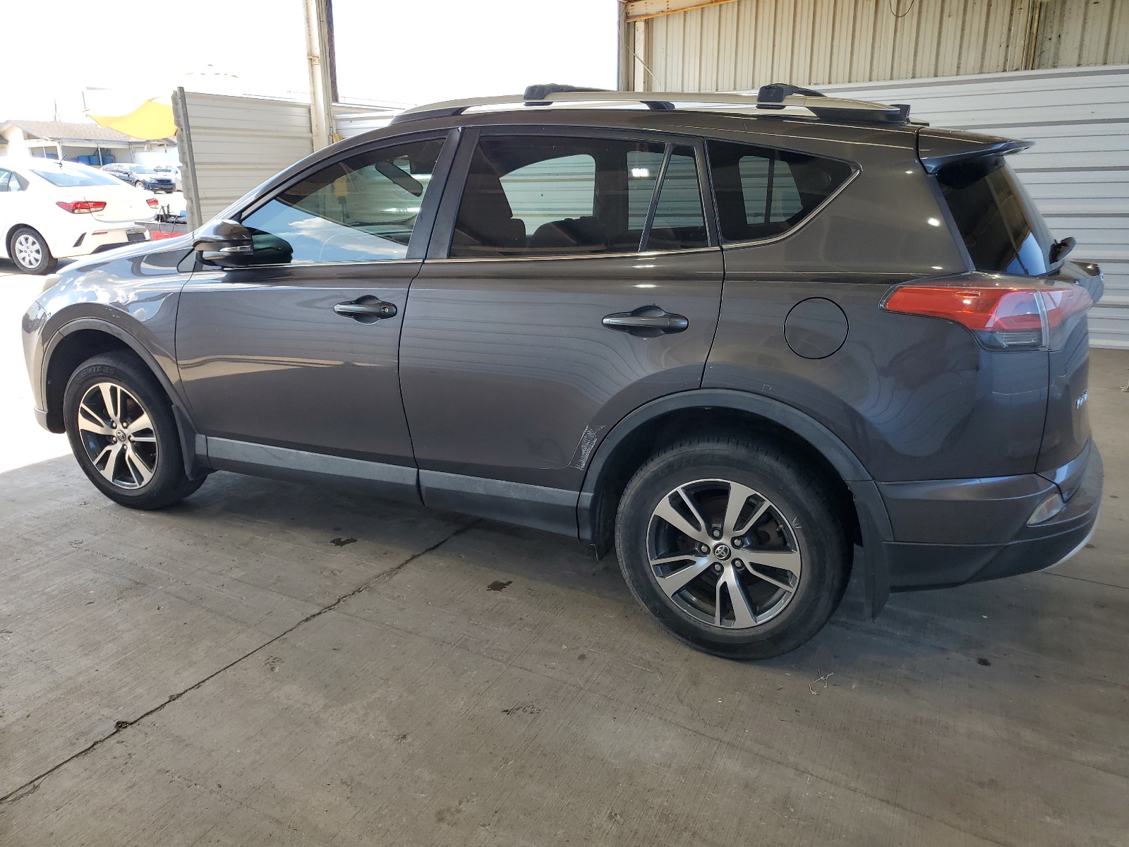 2016 Toyota Rav4 Xle vin: 2T3WFREV2GW250346