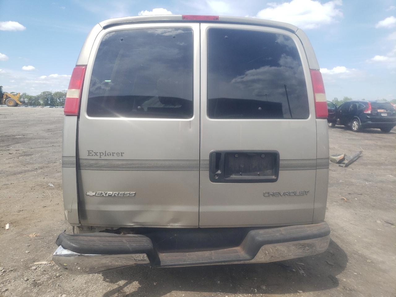 2004 Chevrolet Express G1500 VIN: 1GBFG15T941150823 Lot: 62987664