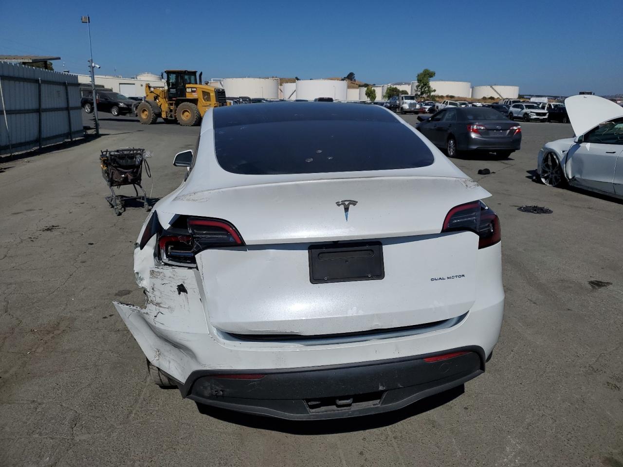 2023 Tesla Model Y VIN: 7SAYGDEE8PF743756 Lot: 64762394