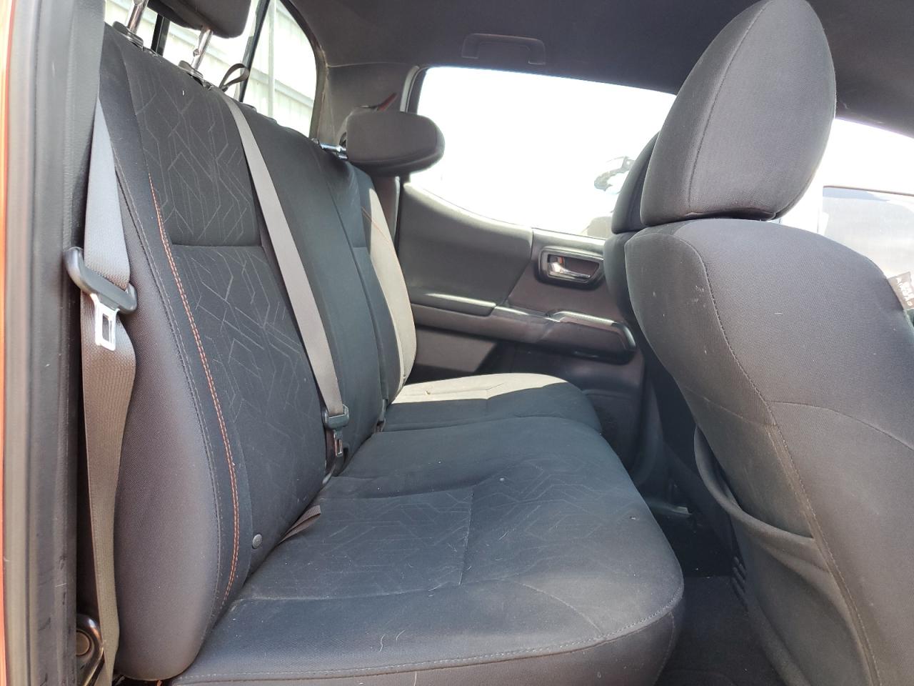 2017 Toyota Tacoma Double Cab VIN: 3TMCZ5AN2HM065550 Lot: 63611614