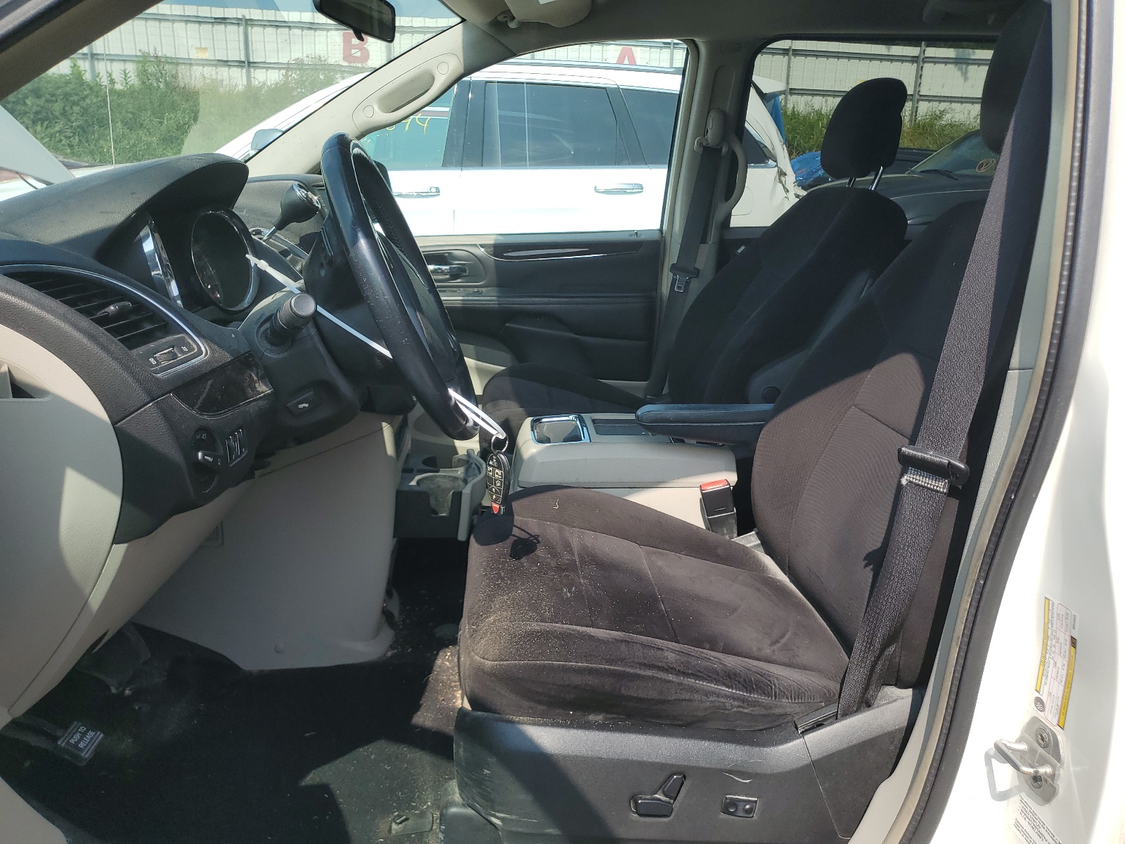 2A4RR5DG5BR649099 2011 Chrysler Town & Country Touring