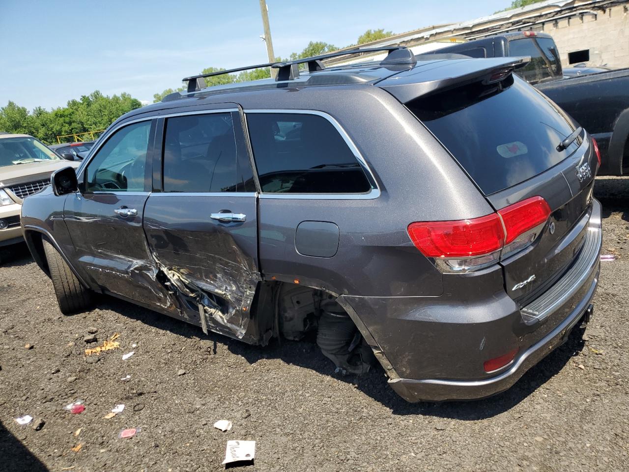 2018 Jeep Grand Cherokee - Image 2