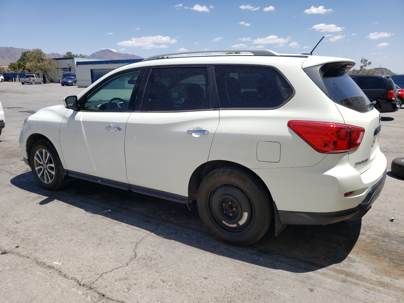 2017 Nissan Pathfinder S vin: 5N1DR2MN2HC683365