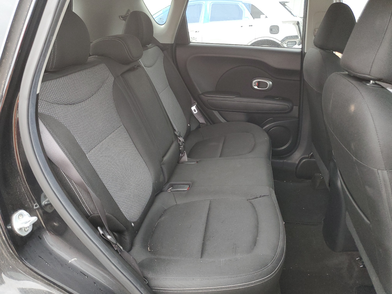 KNDJP3A51H7418016 2017 Kia Soul +