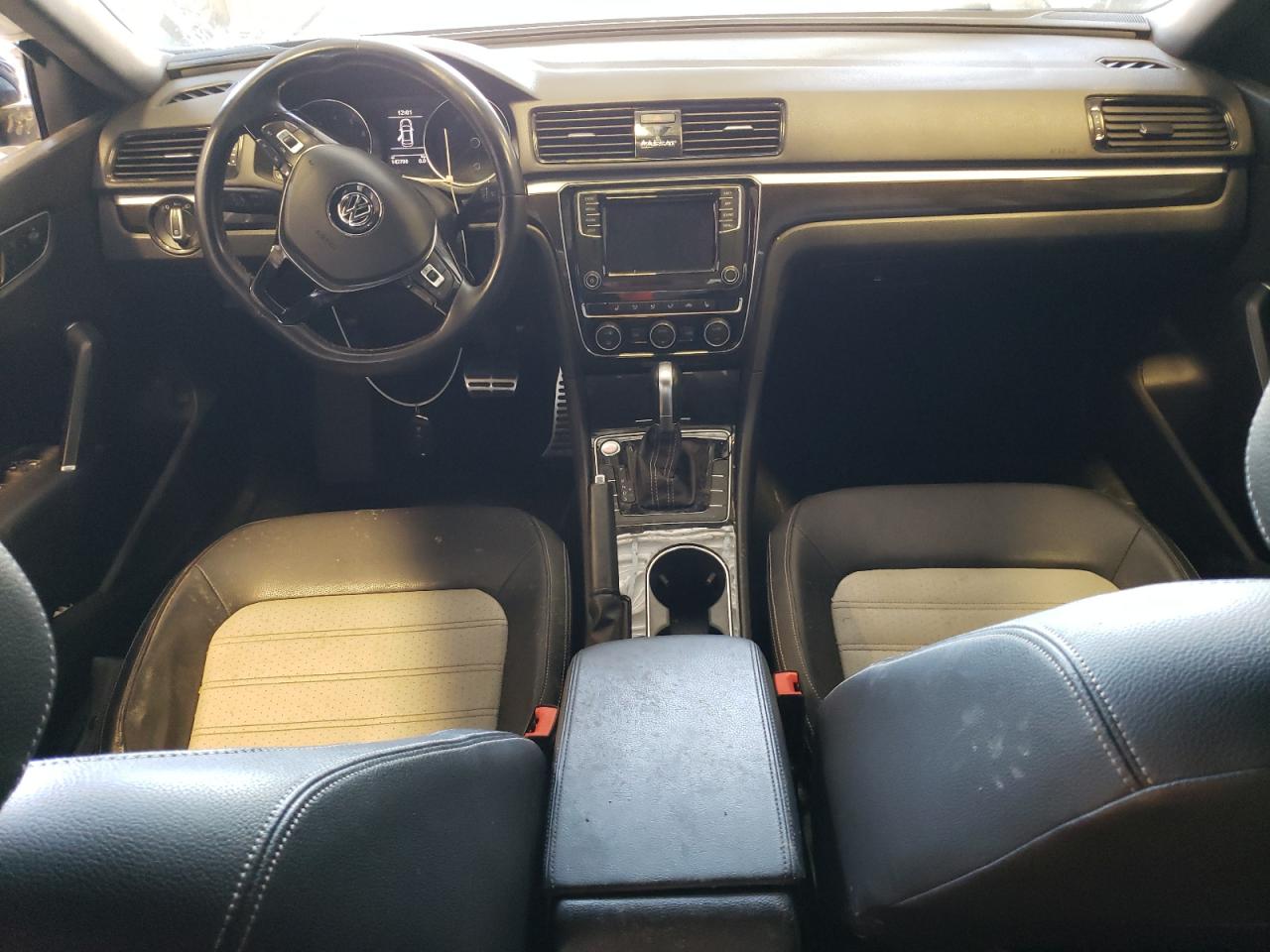 1VWJM7A36JC026612 2018 Volkswagen Passat Gt