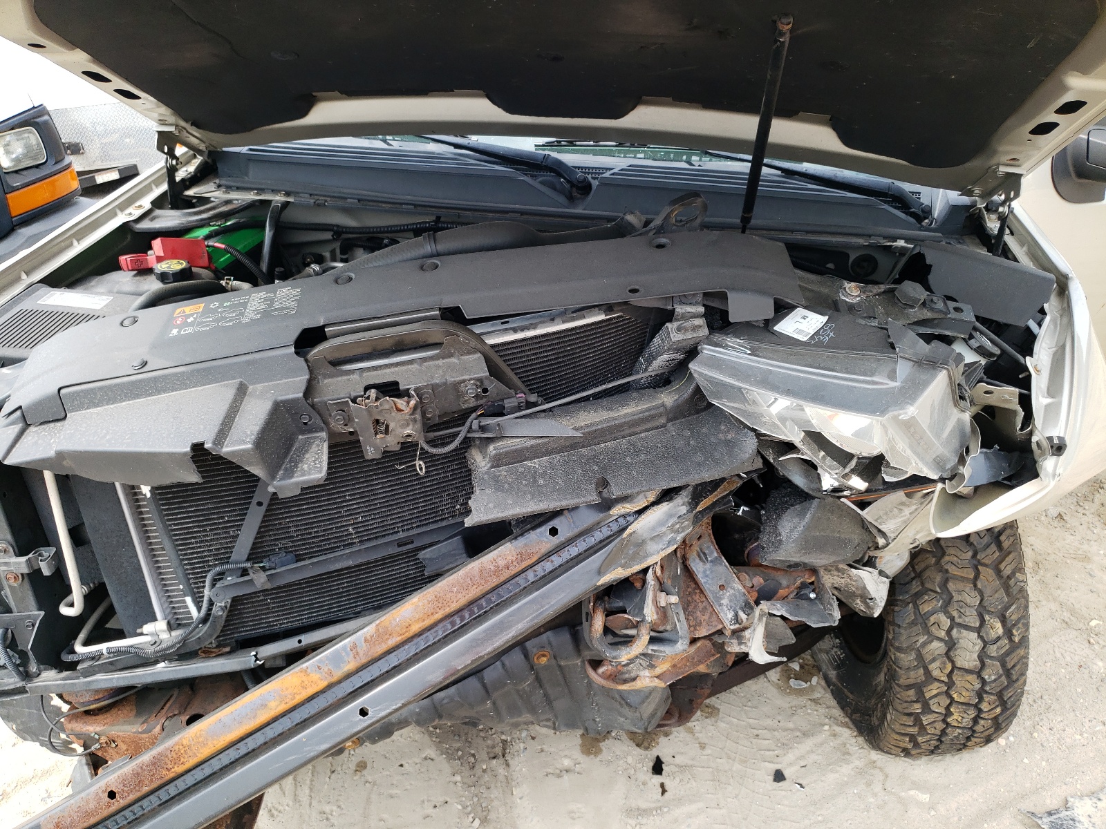 1GNSKAE05DR148249 2013 Chevrolet Tahoe K1500 Ls