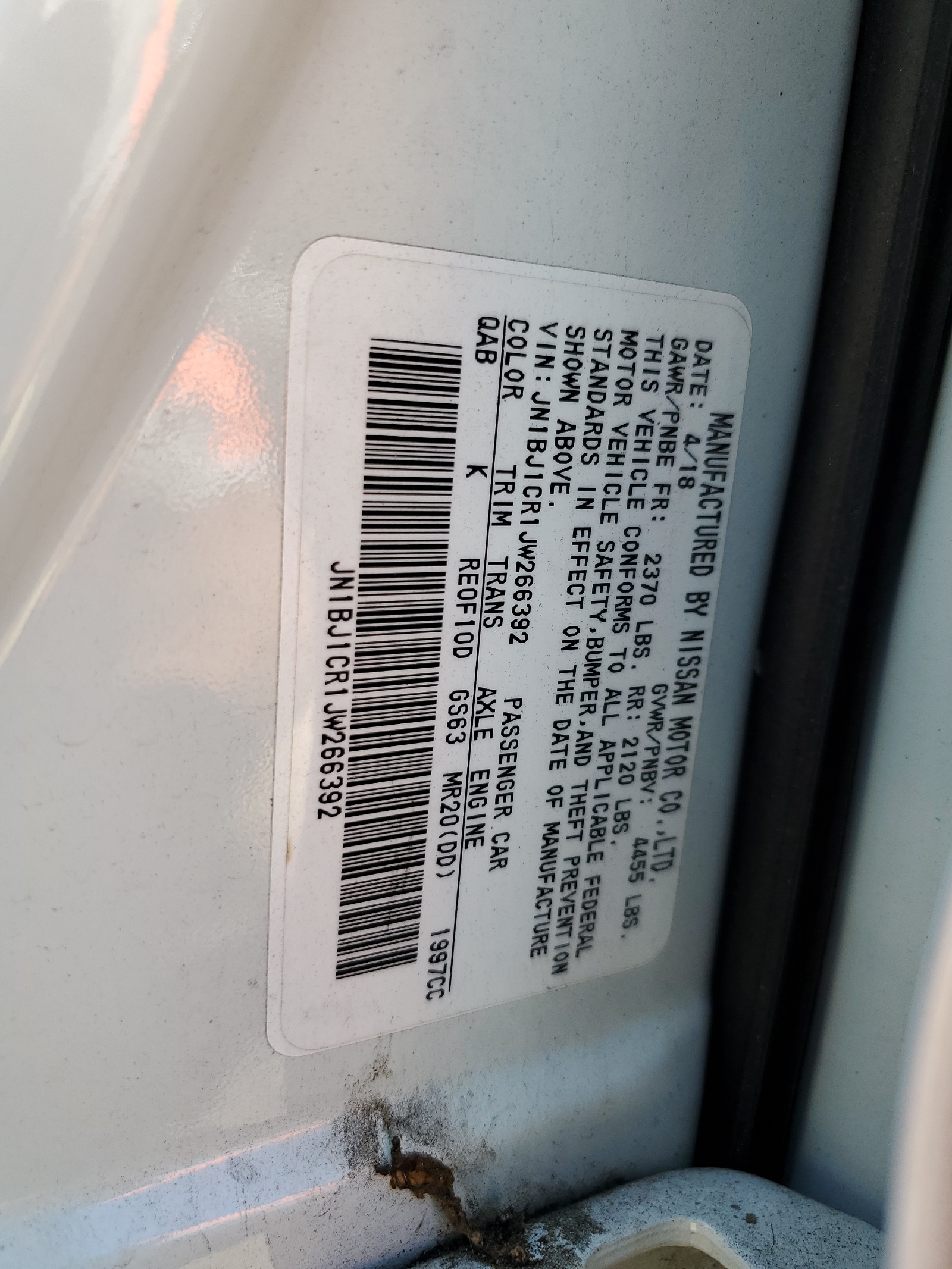 JN1BJ1CR1JW266392 2018 Nissan Rogue Sport S