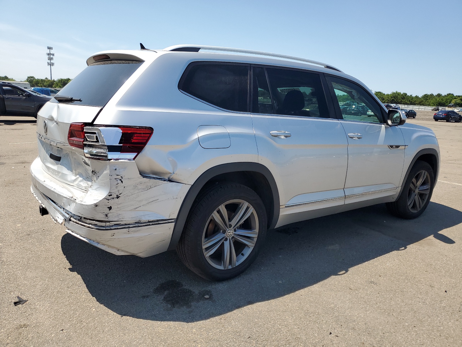 1V2XR2CA9KC612315 2019 Volkswagen Atlas Se