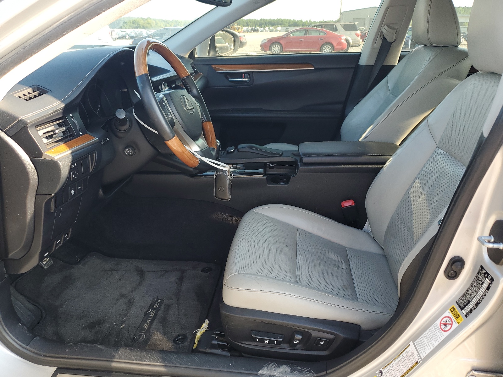 JTHBW1GG5F2087468 2015 Lexus Es 300H