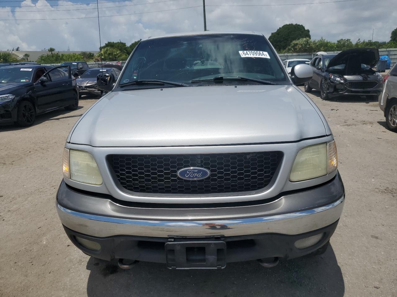 2002 Ford F150 Supercrew VIN: 1FTRW08LX2KC00220 Lot: 64709564