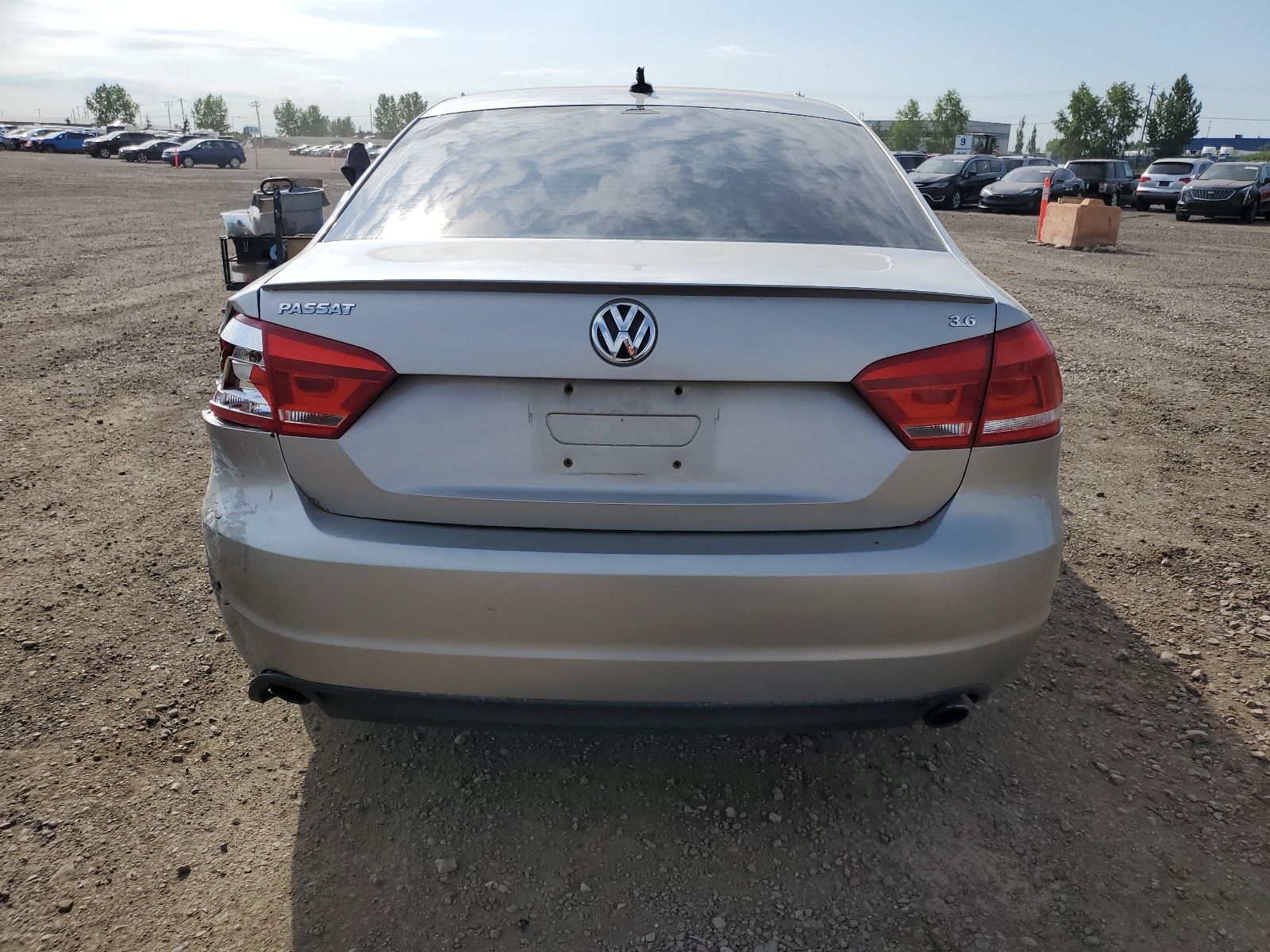 1VWBM7A3XCC011456 2012 Volkswagen Passat Se