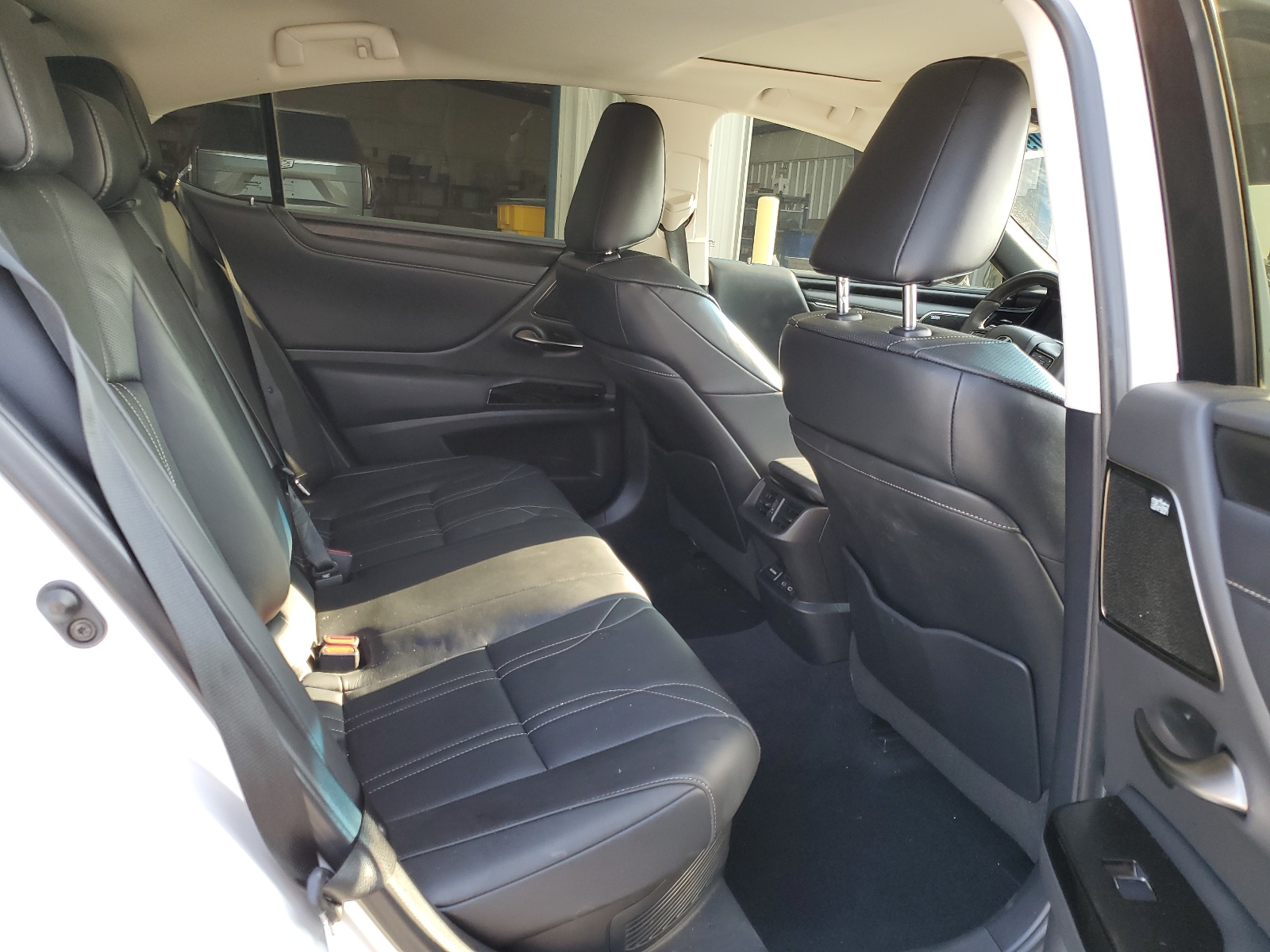 58AEA1C15NU015479 2022 Lexus Es 300H Base