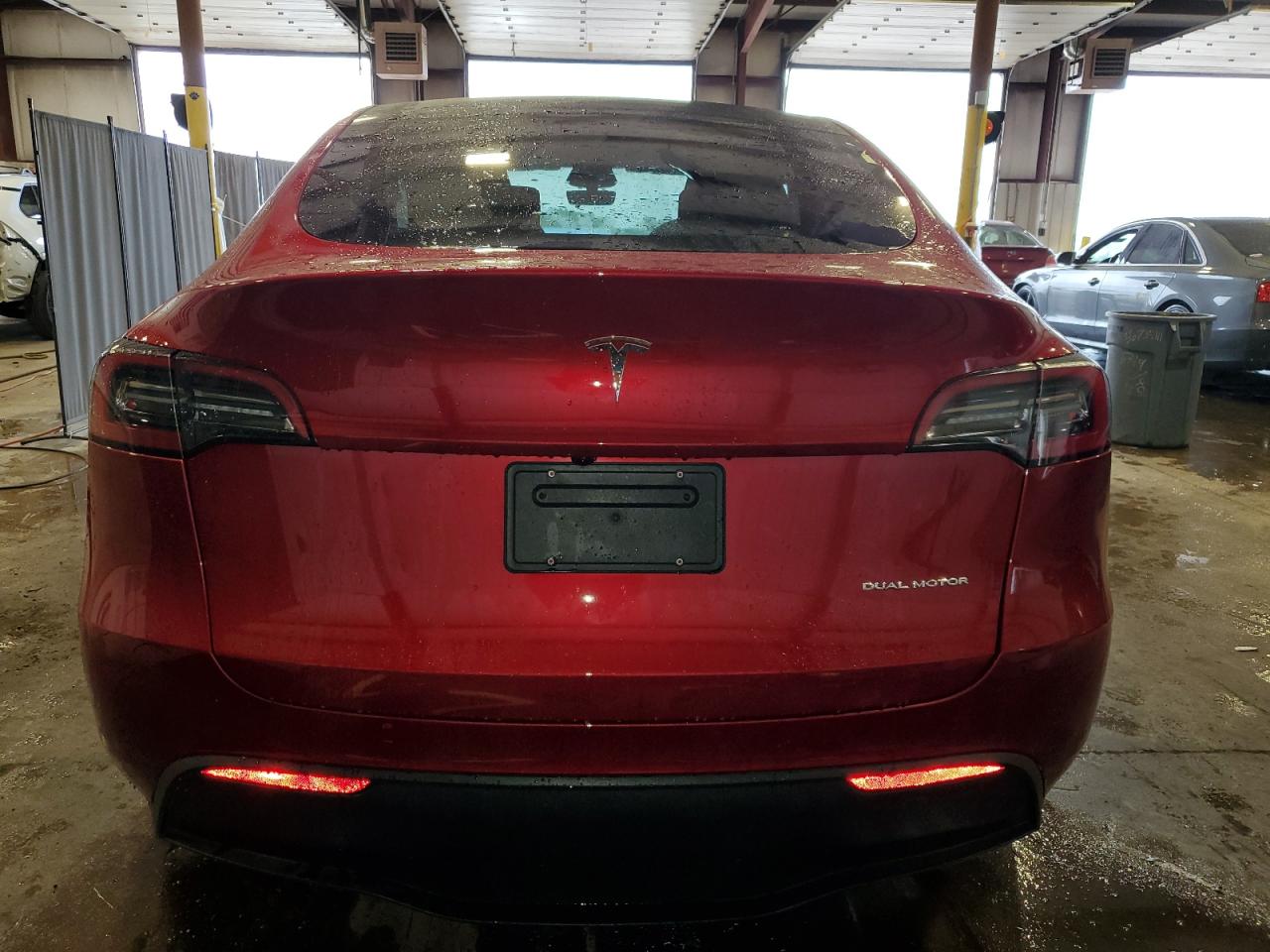 2024 Tesla Model Y VIN: 7SAYGAEEXRF005409 Lot: 64238014