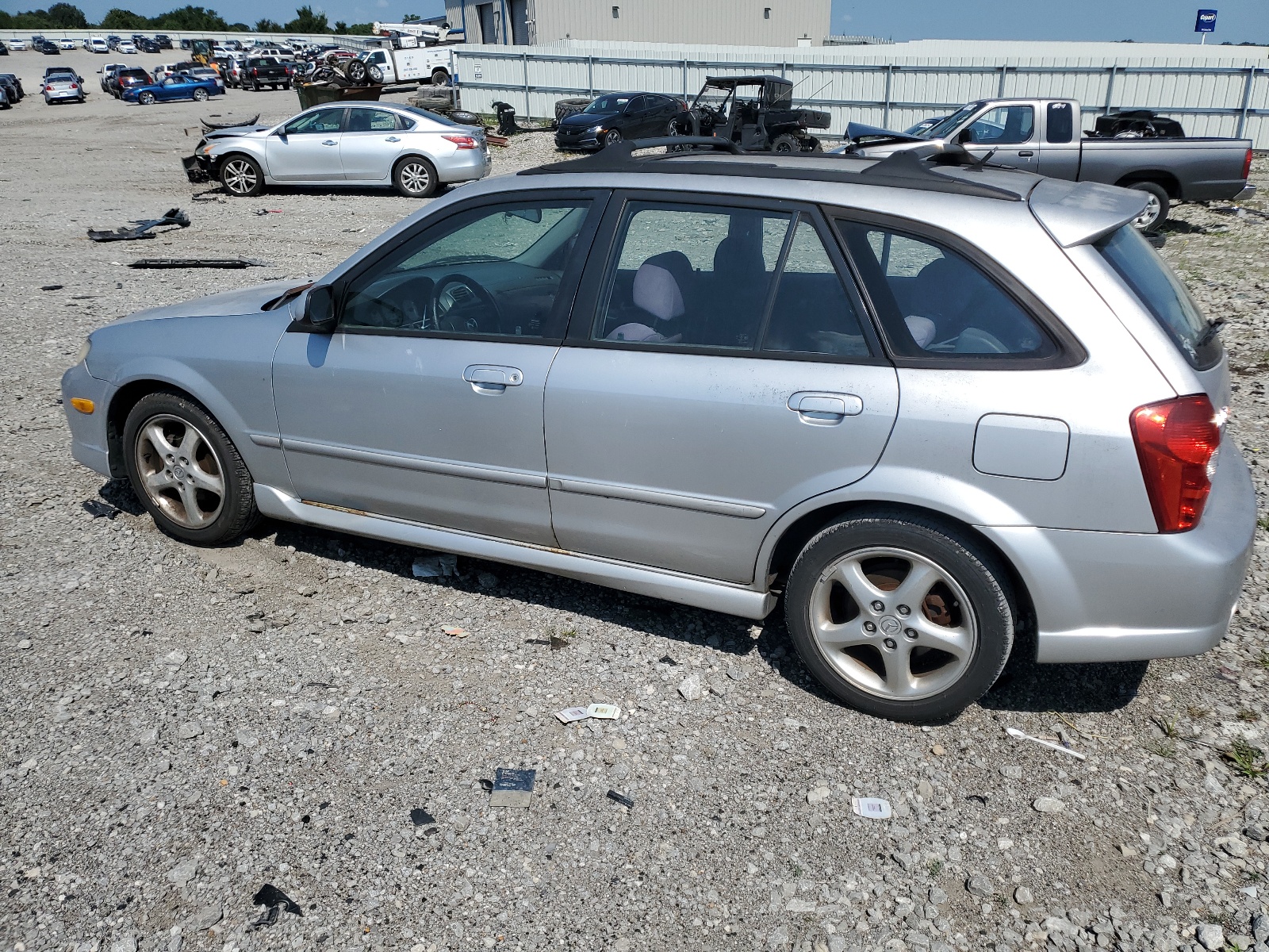 JM1BJ246821500663 2002 Mazda Protege Pr5