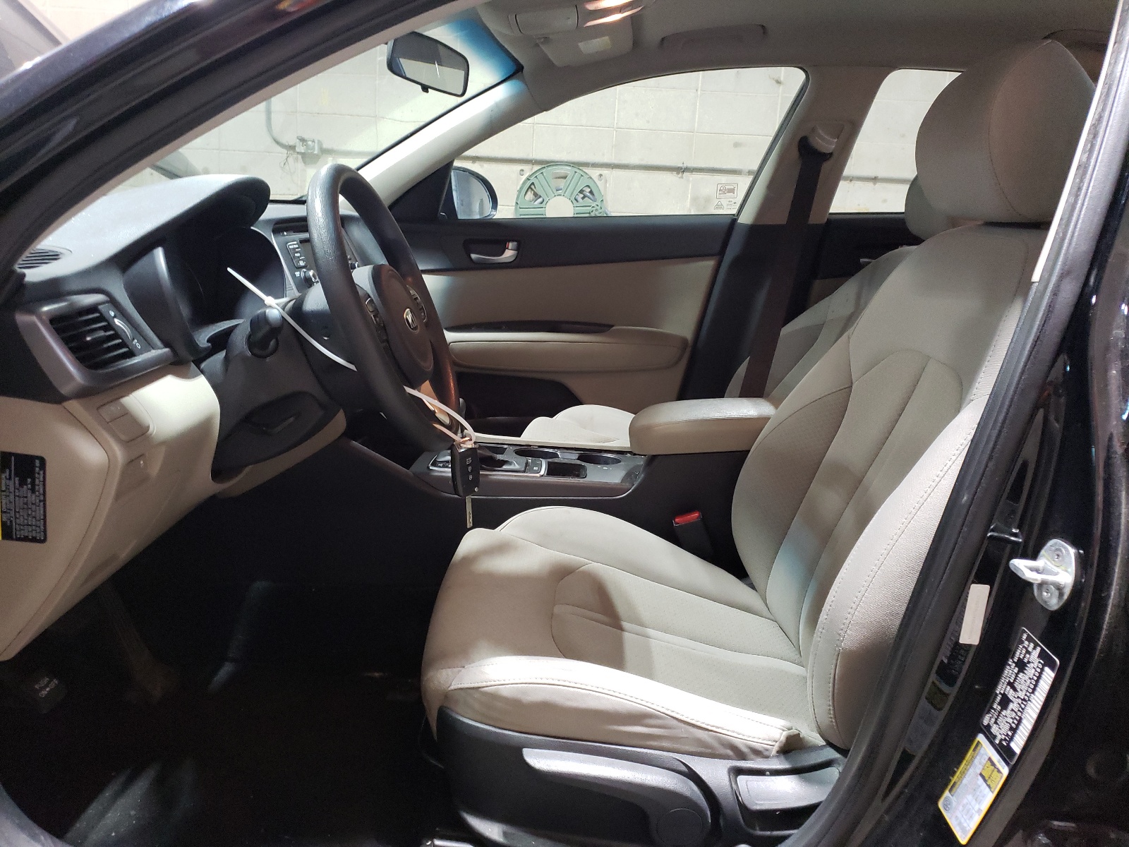 5XXGT4L3XGG040601 2016 Kia Optima Lx