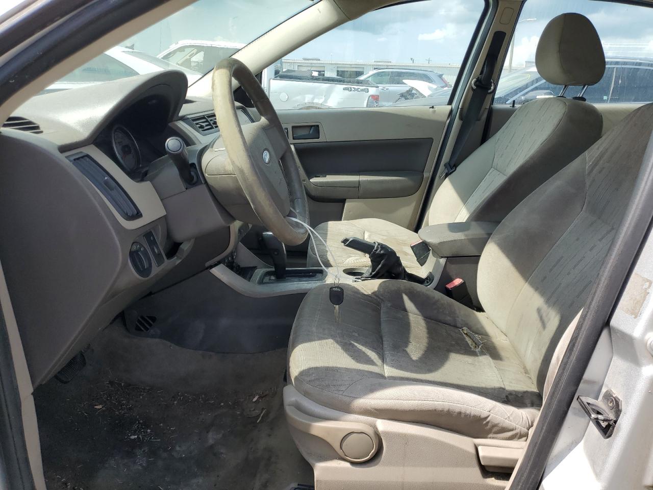 2010 Ford Focus - Image 7