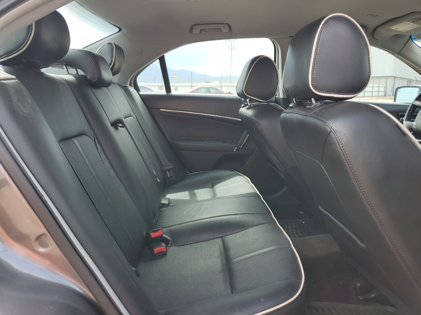 3LNHL2JC5BR775360 2011 Lincoln Mkz