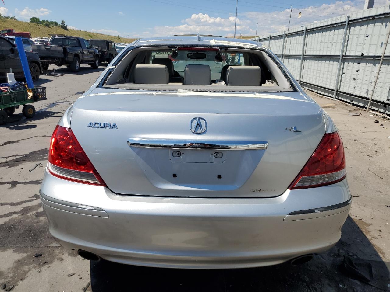 2005 Acura Rl VIN: JH4KB165X5C017761 Lot: 62176394