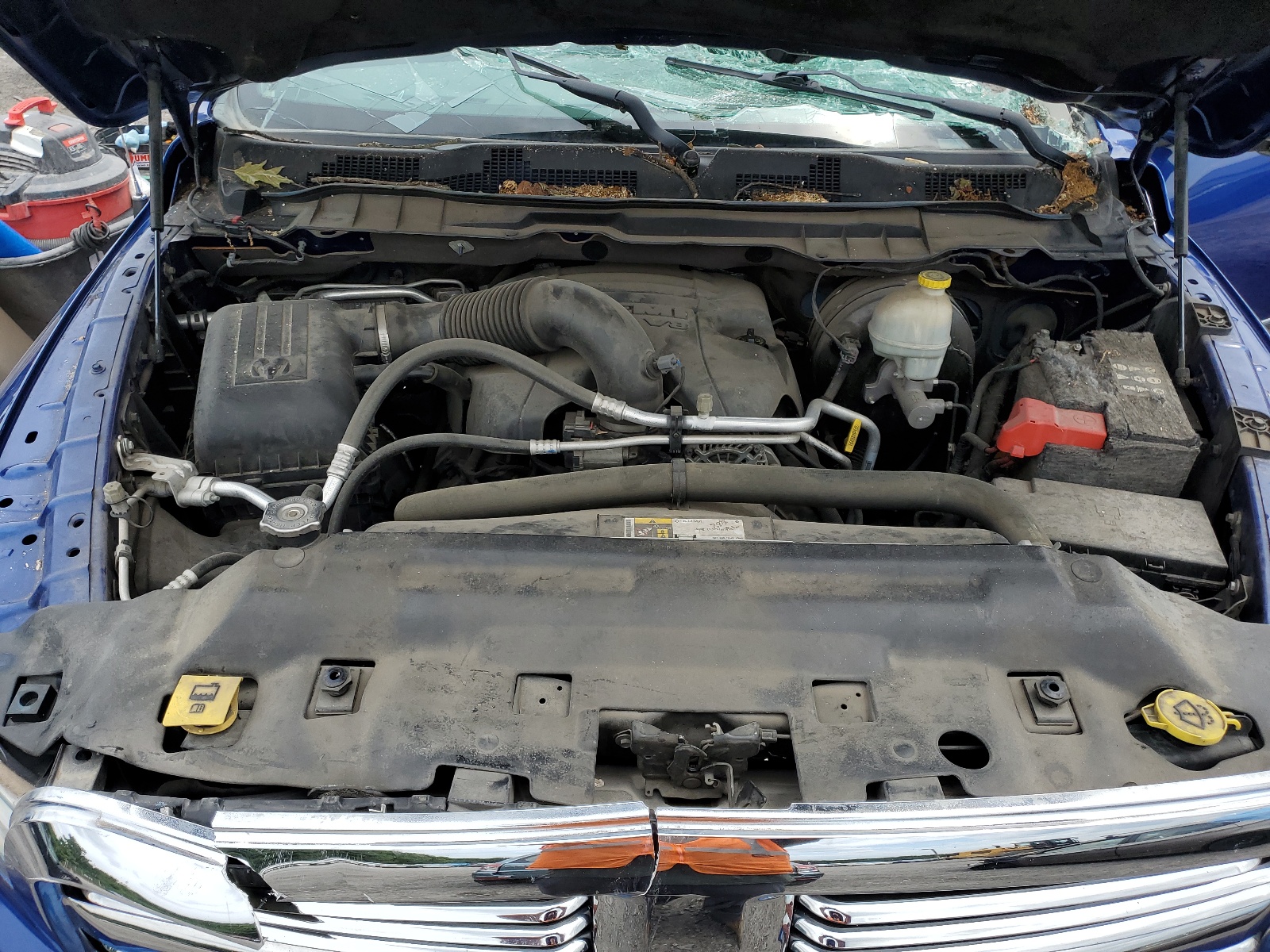 1C6RR7GT0FS616257 2015 Ram 1500 Slt