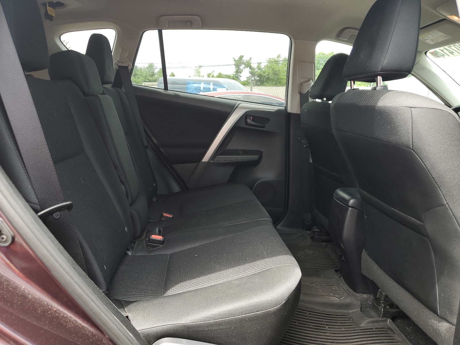 2T3BFREV2HW553191 2017 Toyota Rav4 Le