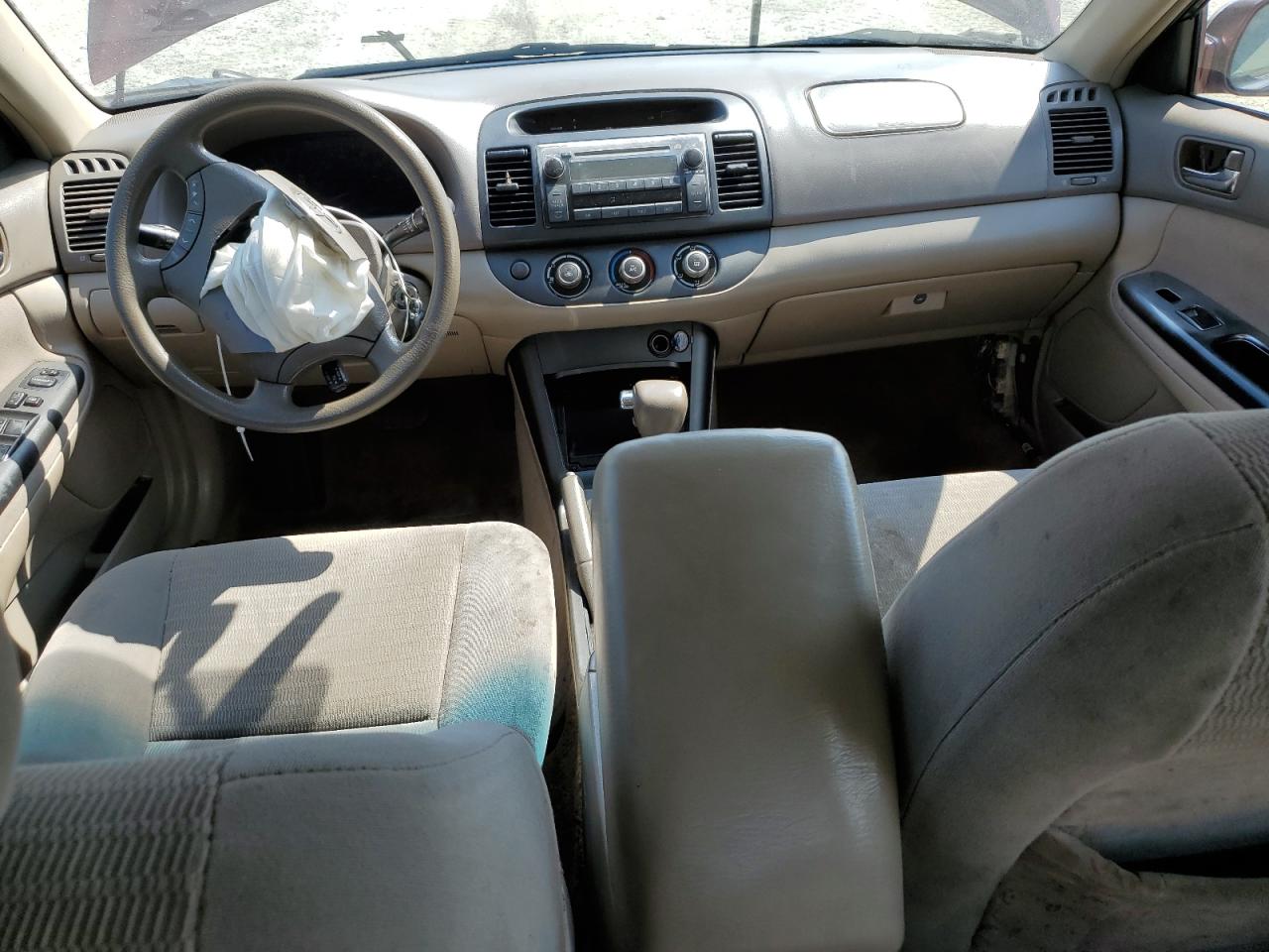 2005 Toyota Camry Le VIN: 4T1BE30KX5U047755 Lot: 61731764