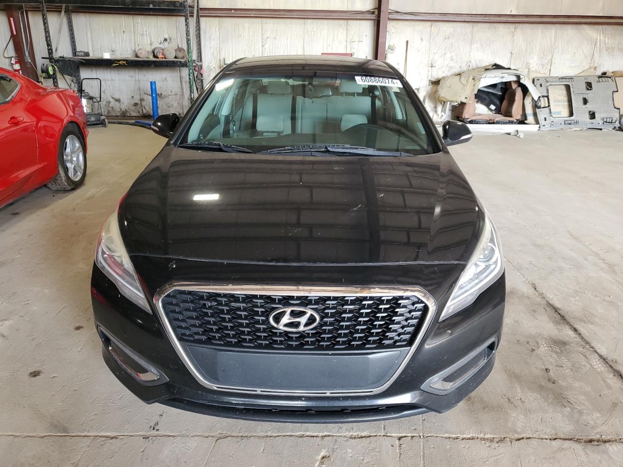 2016 Hyundai Sonata Hybrid VIN: KMHE24L17GA040572 Lot: 60886074