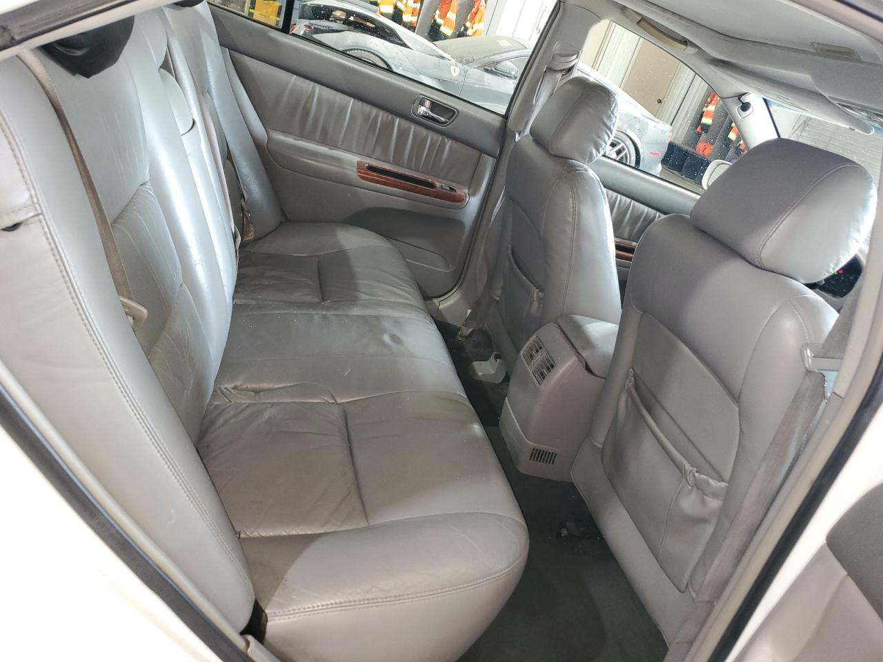 2004 Toyota Camry Le VIN: 4T1BF30K44U070962 Lot: 58336384