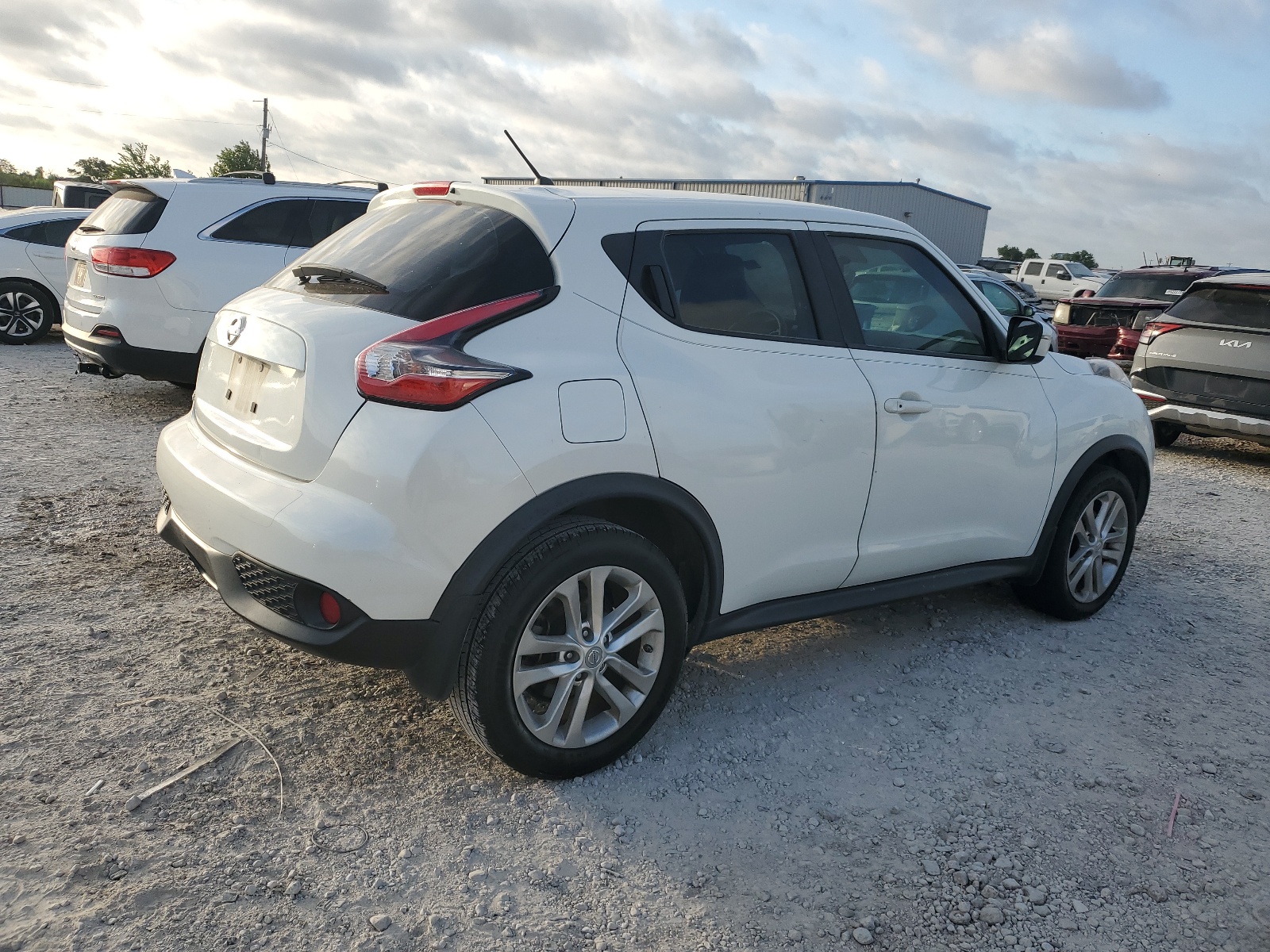 2015 Nissan Juke S vin: JN8AF5MR0FT503726