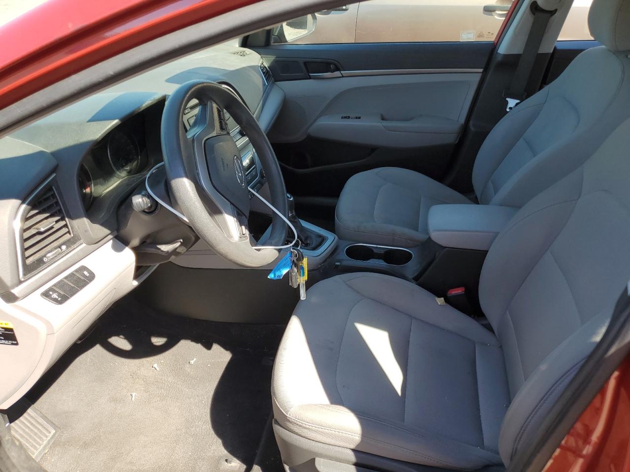 2017 Hyundai Elantra - Image 7