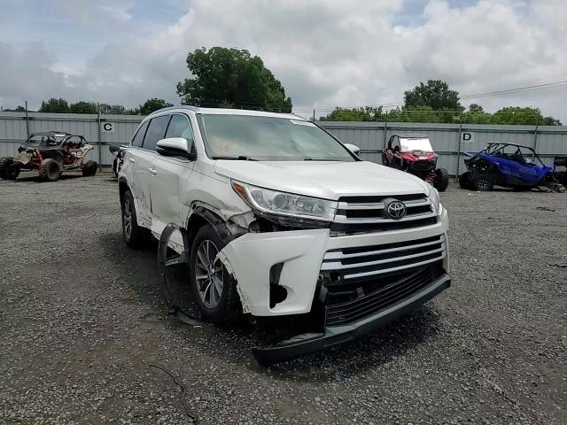 2018 Toyota Highlander Se VIN: 5TDKZRFH5JS536439 Lot: 65092274