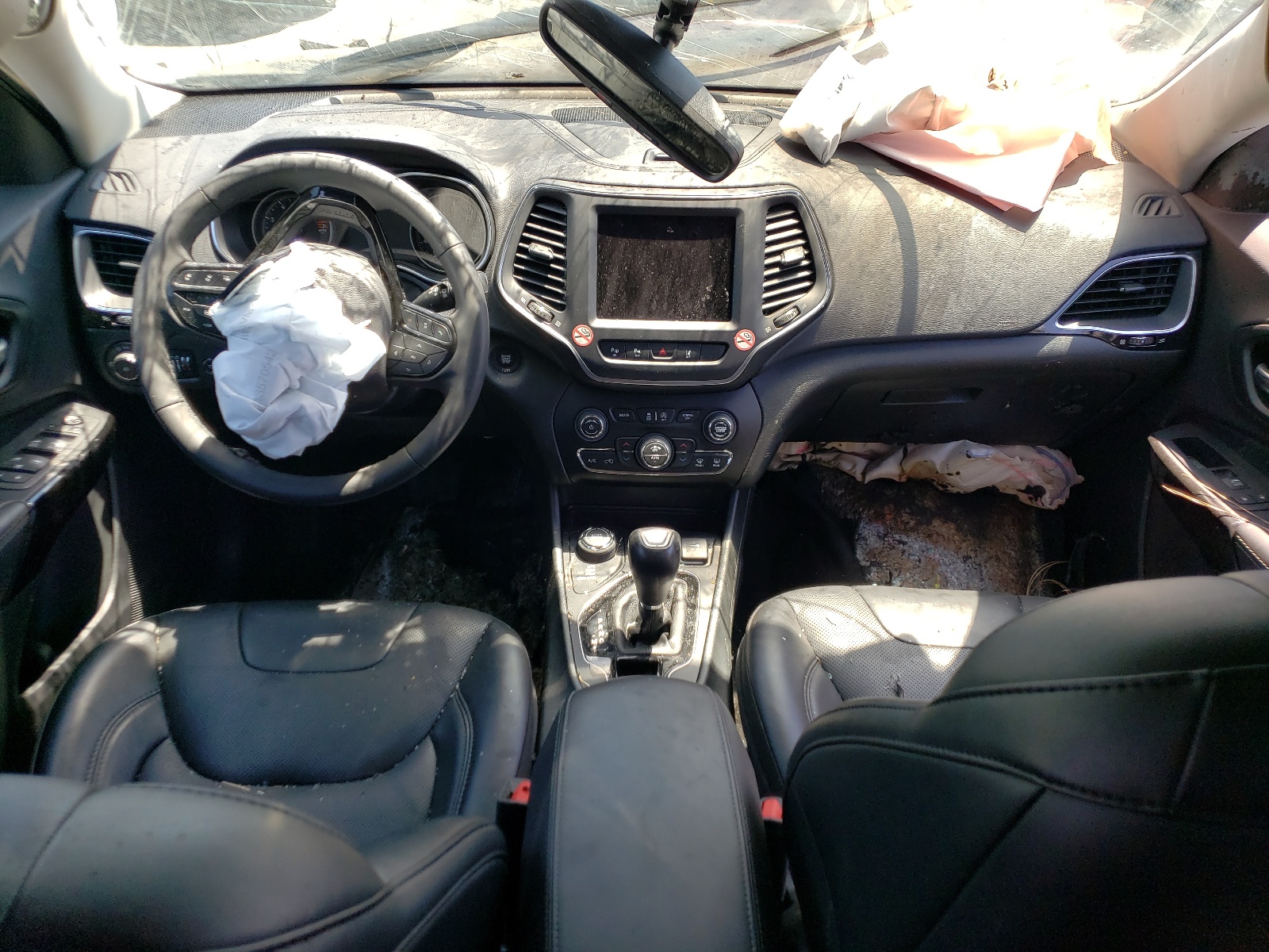 1C4PJMMB4PD114066 2023 Jeep Cherokee Altitude Lux